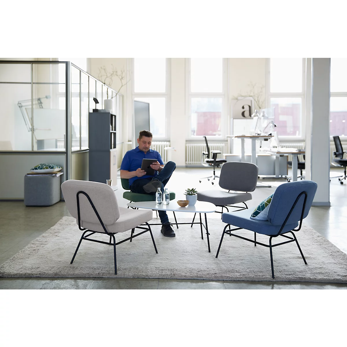 Fauteuil Paperflow Curve, industrieel ontwerp, polyester bekleding, stalen &amp; multiplex frame, B 570 x D 710 x H 755 mm, grijs