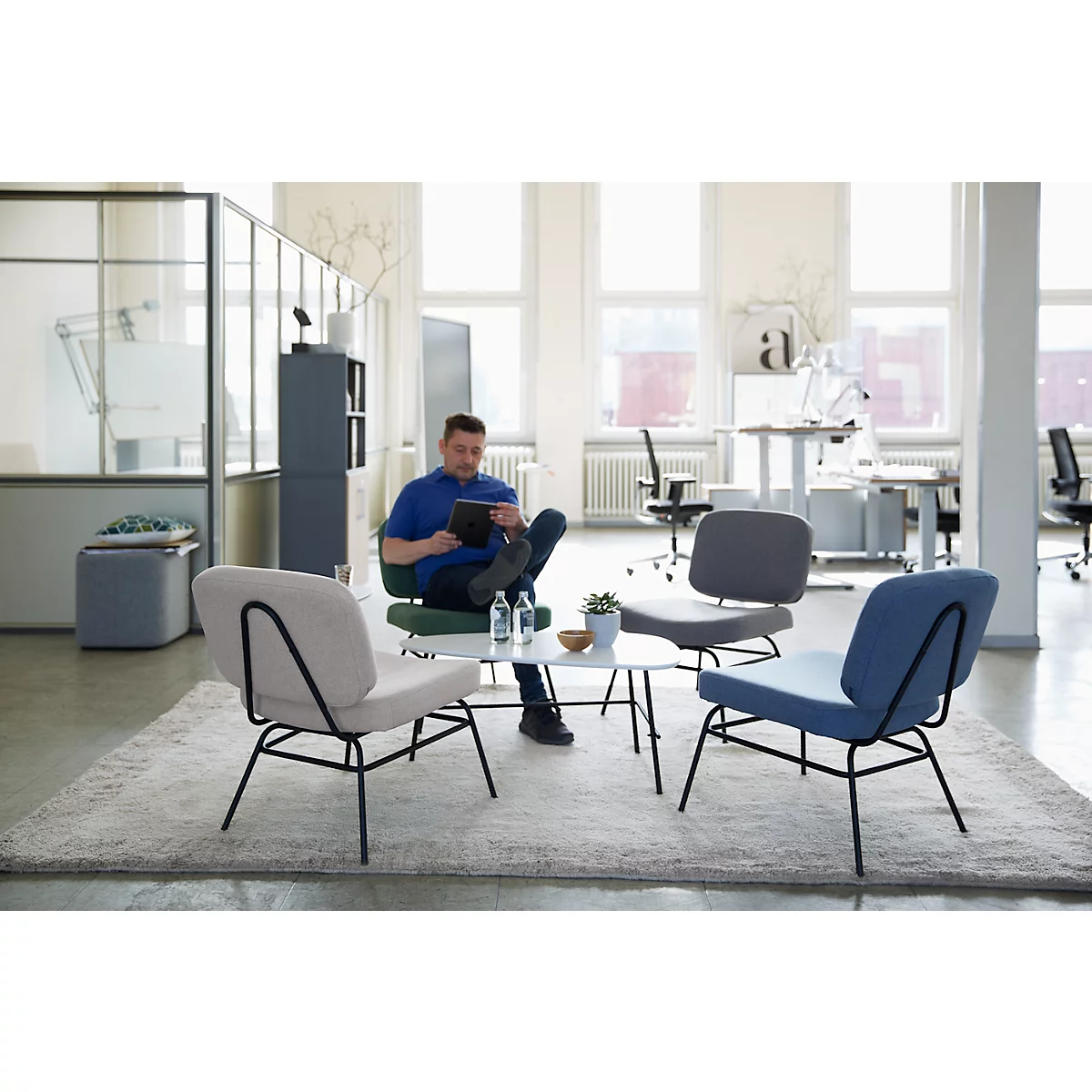 Fauteuil Paperflow Curve, industrieel ontwerp, polyester bekleding, stalen &amp; multiplex frame, B 570 x D 710 x H 755 mm, grijs