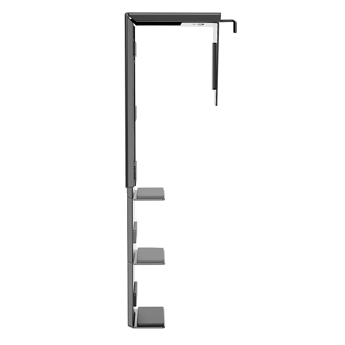 Höhenverstellbarer Schreibtisch mit Monitor, Tastatur, Maus und Fußstütze.