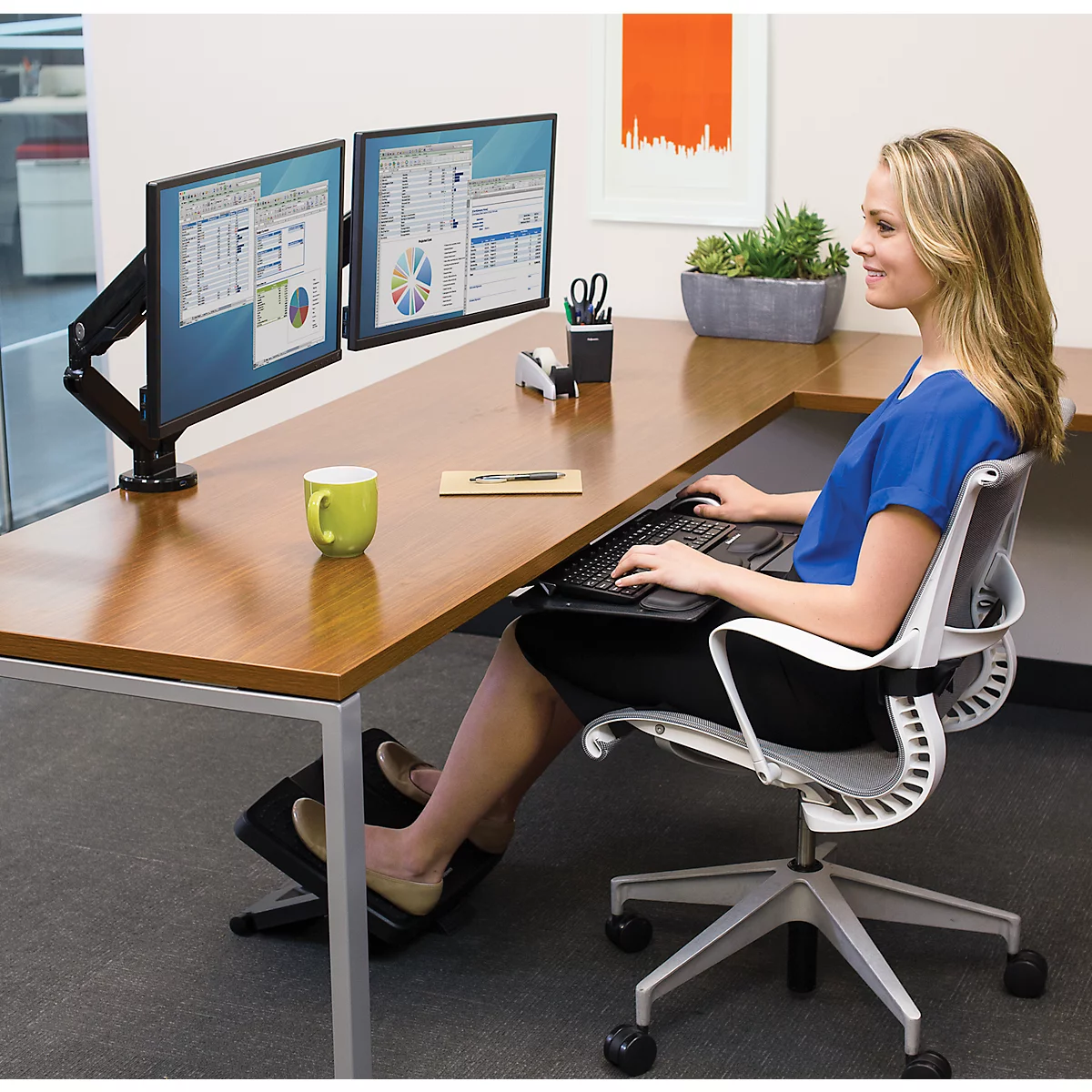 Fellowes Platinum dubbele monitorarm, voor 2 x 27 inch monitoren, 360° draaibaar