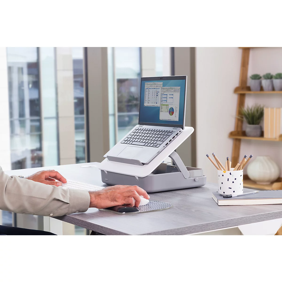 Fellowes® Sacoche pour ordinateur portable Breyta Toolbox, jusqu'à 14 pouces, serrure à cylindre, support pour ordinateur portable, ABS, blanc