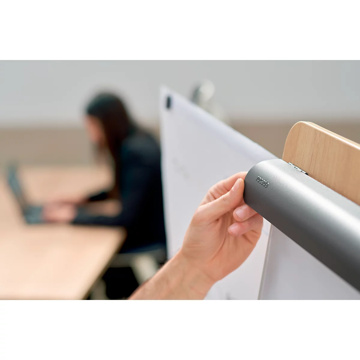 Flipchart Rocada Natural Verrijdbaar, stalen bord, frame in houtlook, met wielen