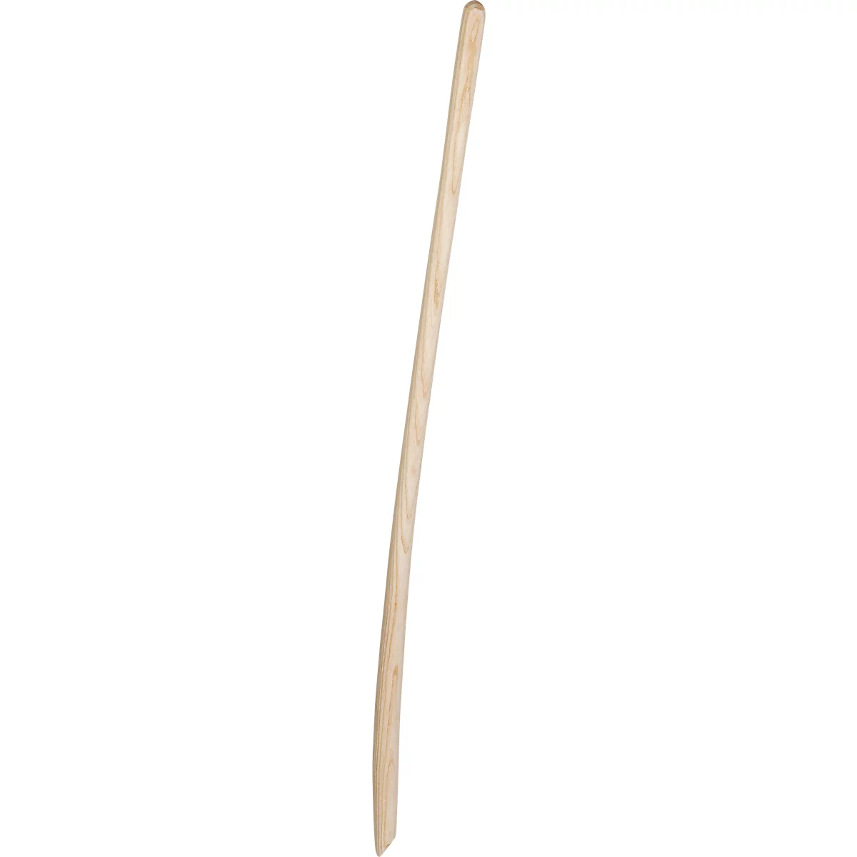 Een gebogen stuk hout, lichtbruin, met een ongelijkmatig oppervlak. De achtergrond is wit.