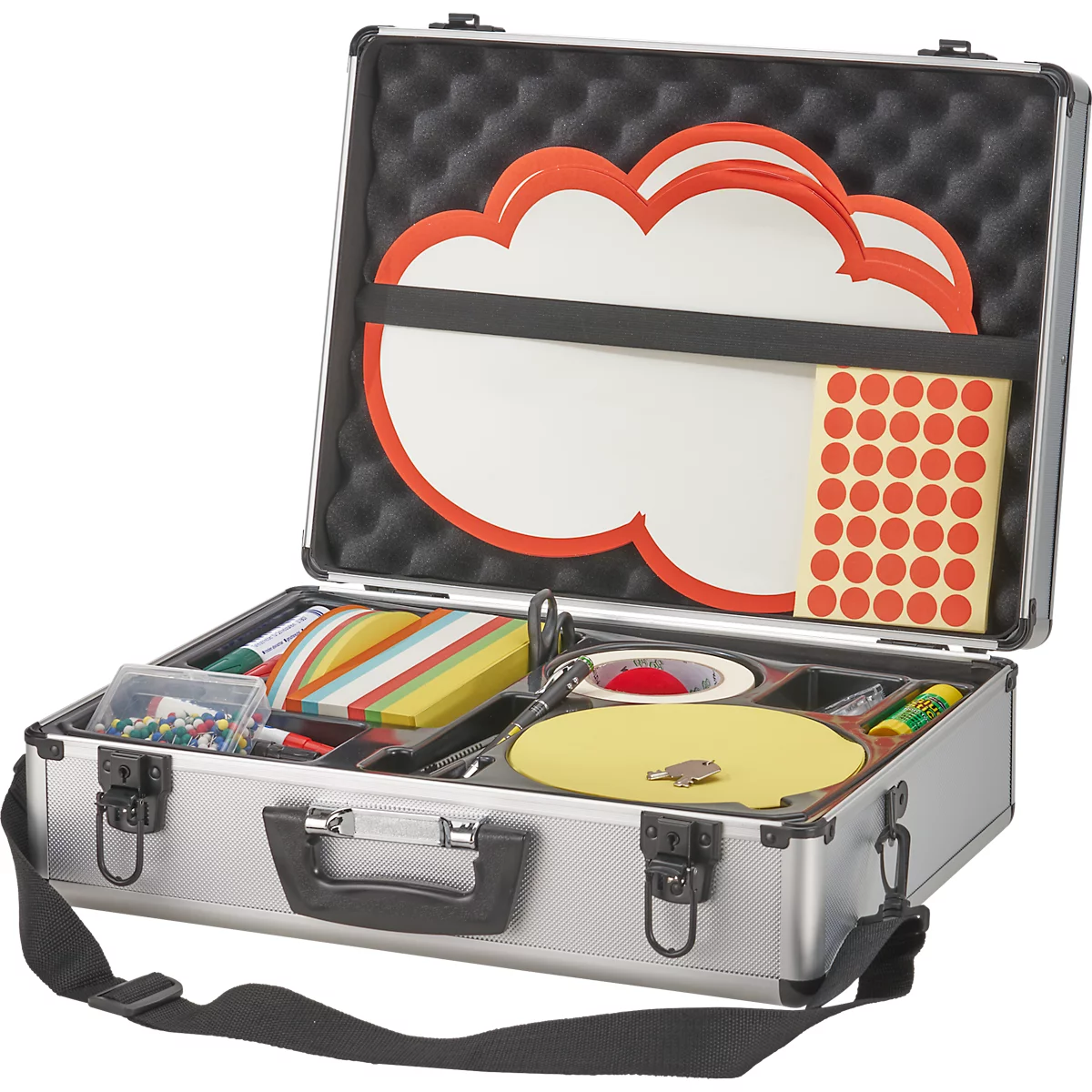 Open zilveren koffer gevuld met briefpapier: plaknotities, markers, ronde stickers, wolkenkaart. Zwarte schouderriem.