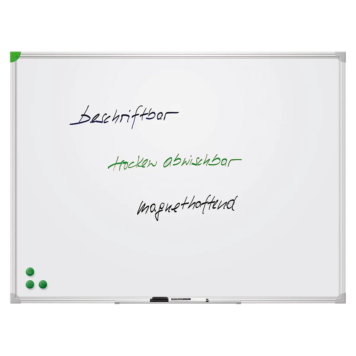 Weißes Whiteboard mit Schriftzügen: Beschriftbar, trocken abwischbar, magnethaftend. Grüne Magnete.