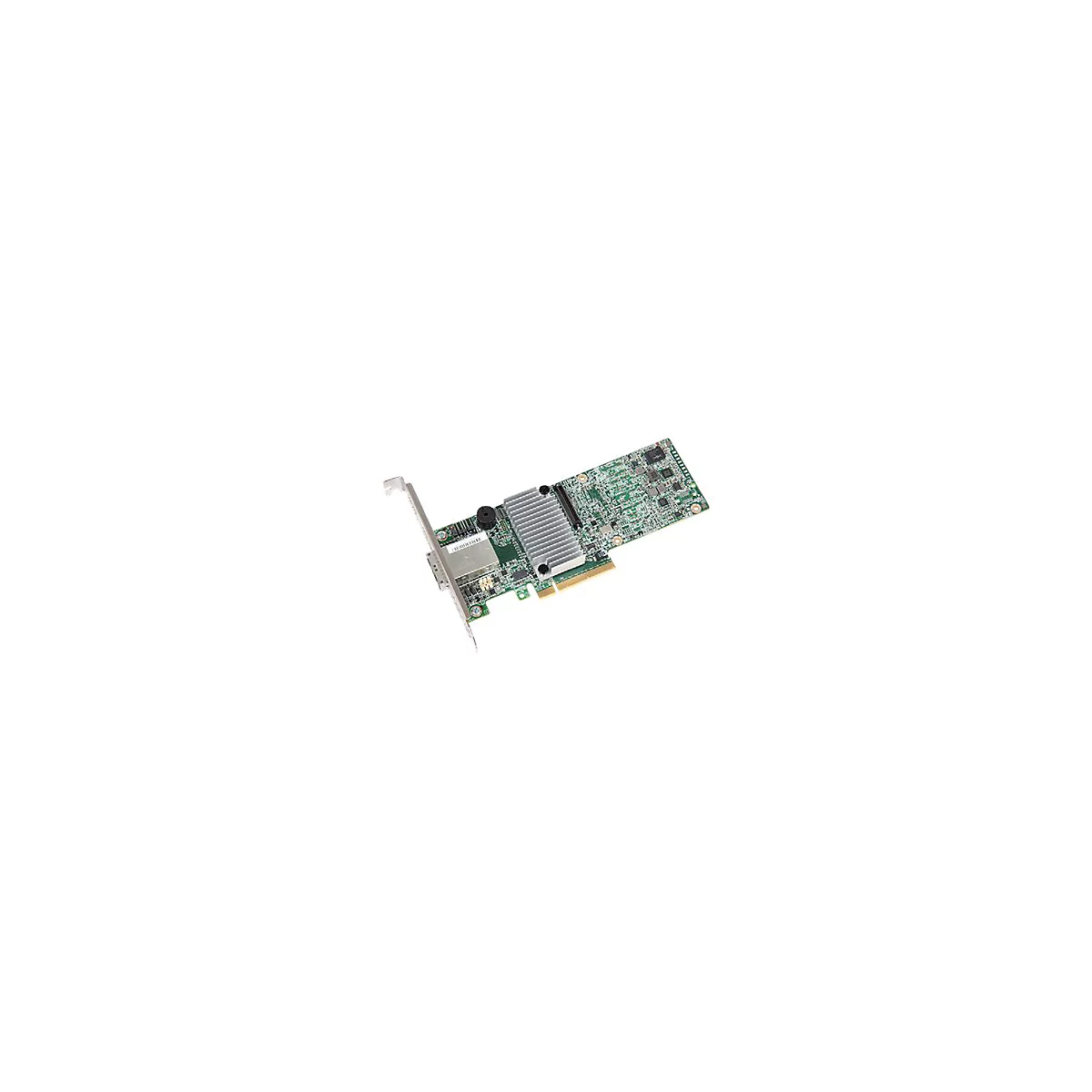 Eine grüne PCIe-Netzwerkkarte mit silbernem Kühlkörper und Metallblende vor weißem Hintergrund.
