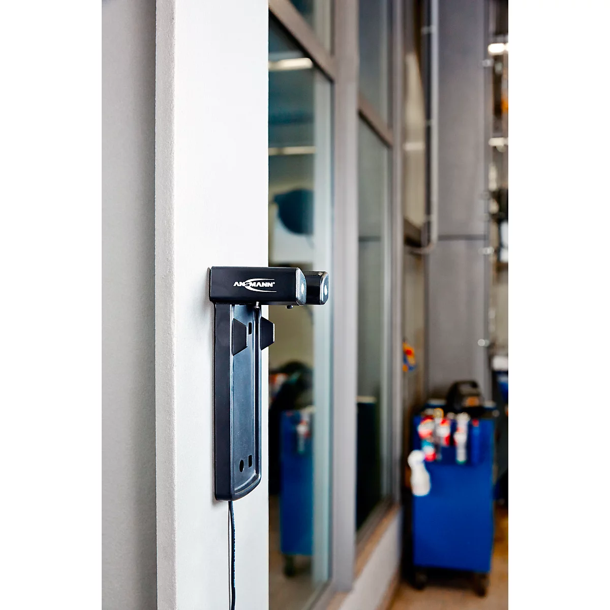Future accu zaklamp led, met oplader en wandbevestiging