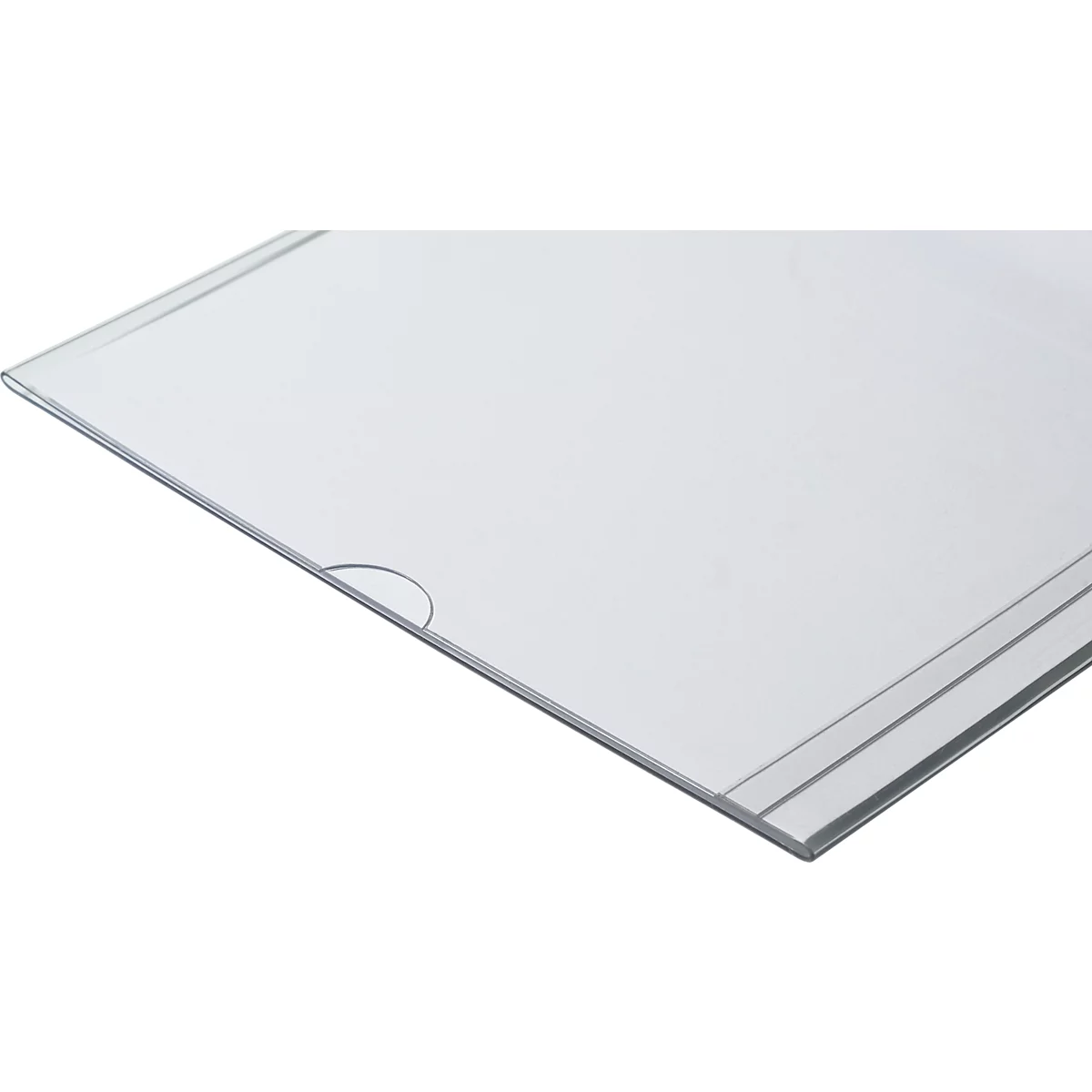 Reihenweise Kartons in einem Lagerregal. Blaue Stützen, gelbe Eckenschützer, A1-Markierung.