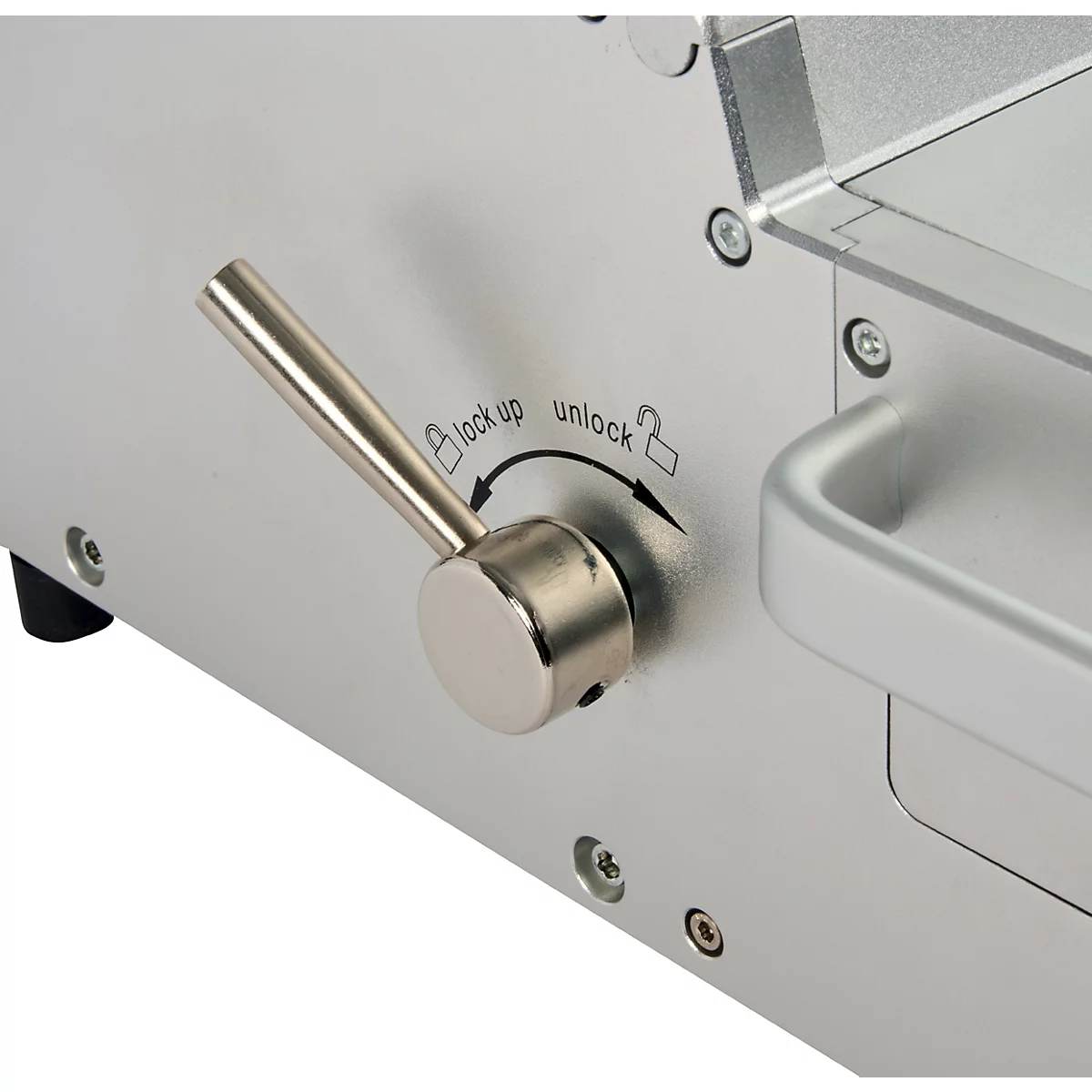 Ein silberner Hebel mit der Aufschrift „lock up“ und „unlock“.