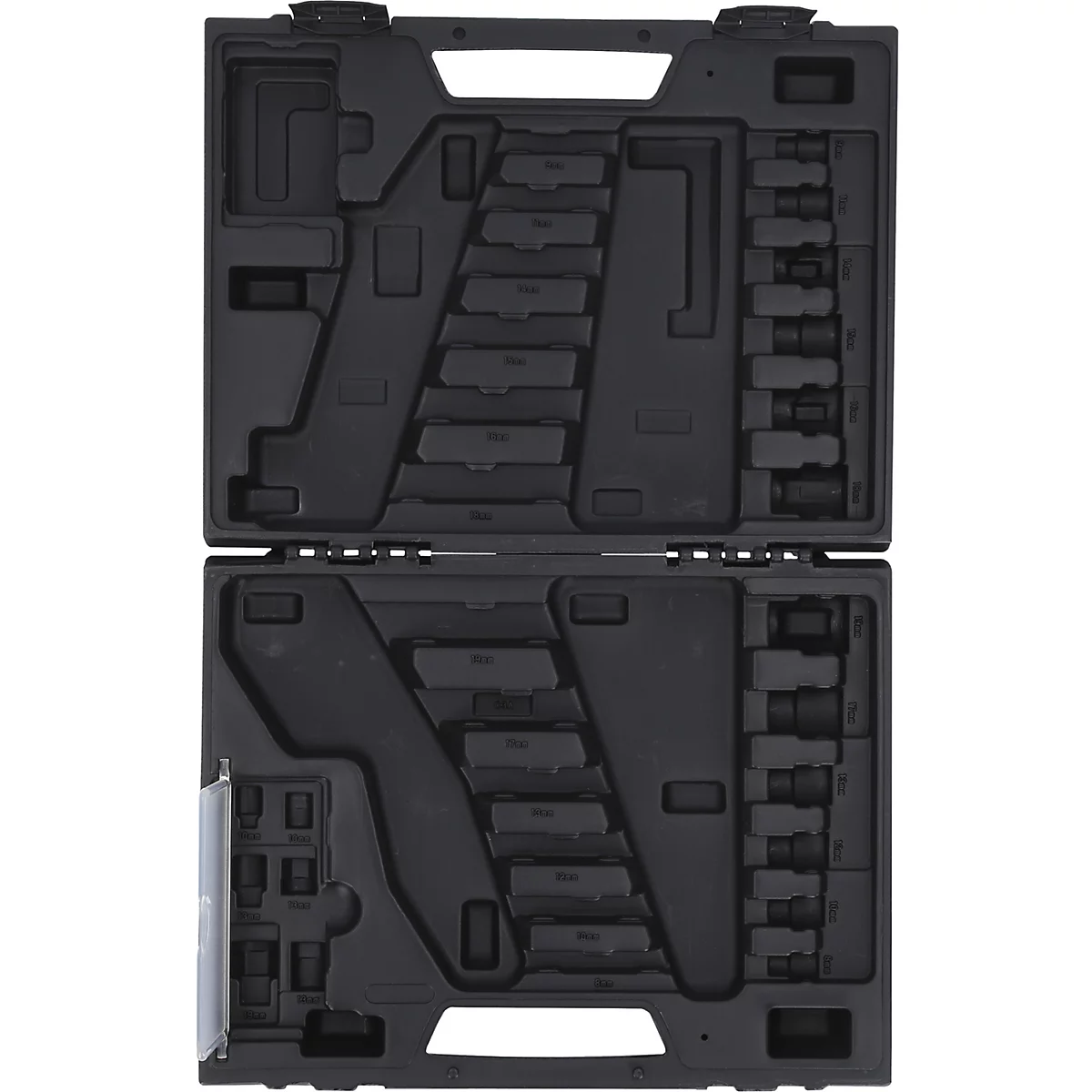 Offener Werkzeugkoffer mit schwarzem Innenleben, gefüllt mit verschiedenen Werkzeugen und Steckschlüsseln.