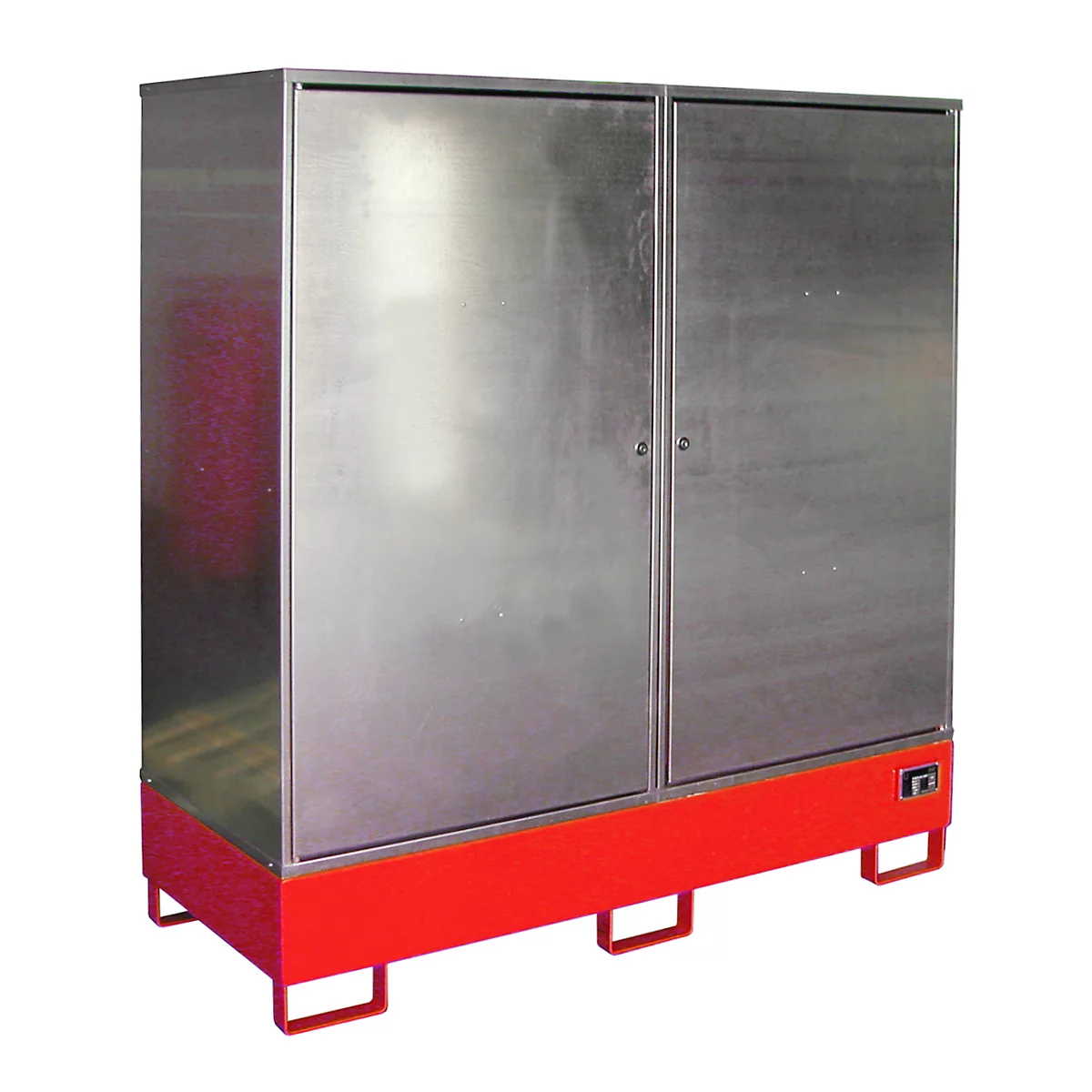 Gefahrstoffschrank BAUER GS-2, Stahlblech, unterfahrbar, für 2 x 200 l Fässer, B 1680 x T 690 x H 1780 mm, rot