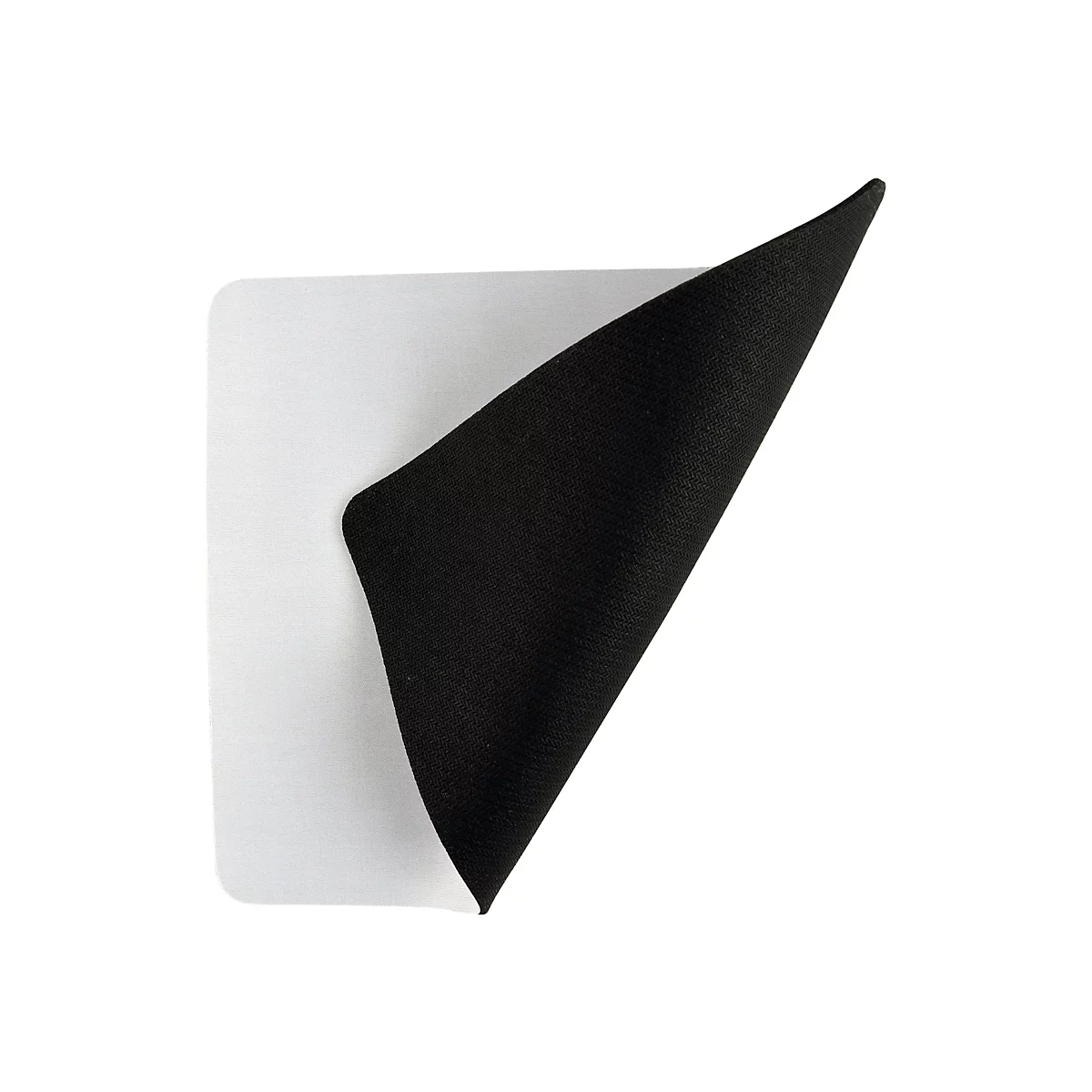 Ein quadratisches Mauspad mit weißer Oberfläche, dessen schwarze Unterseite an einer Ecke umgeklappt ist.
