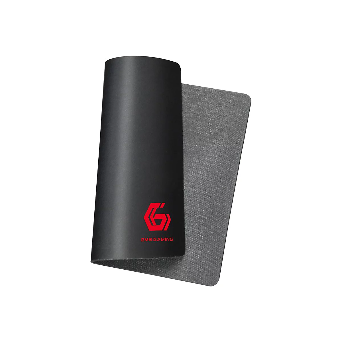 Ein halb aufgerolltes, schwarzes Mauspad mit rotem GMB GAMING Logo auf weißem Hintergrund.
