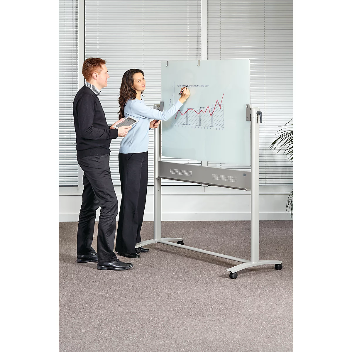 Glastafel Nobo Diamond, fahrbar, magnethaftend, Arbeitsfläche 1200 x 900 mm