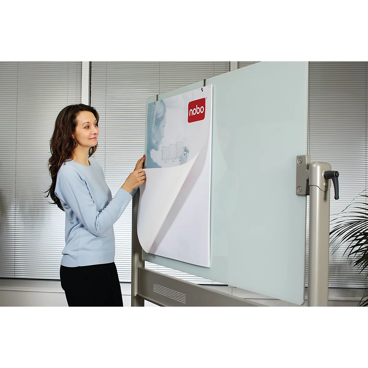 Glastafel Nobo Diamond, fahrbar, magnethaftend, Arbeitsfläche 1200 x 900 mm