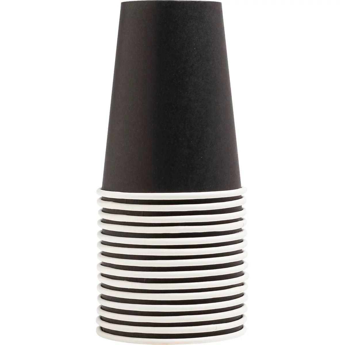 Une pile de gobelets en papier noirs avec des bords blancs. Les gobelets sont coniques et empilés.