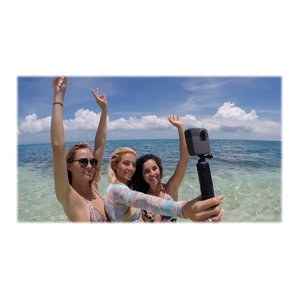 GoPro Fusion - 360° Action-Kamera - 5.2K / 30 BpS - 18.0 MPix - Wireless LAN, Bluetooth - Unterwasser bis zu 5 m