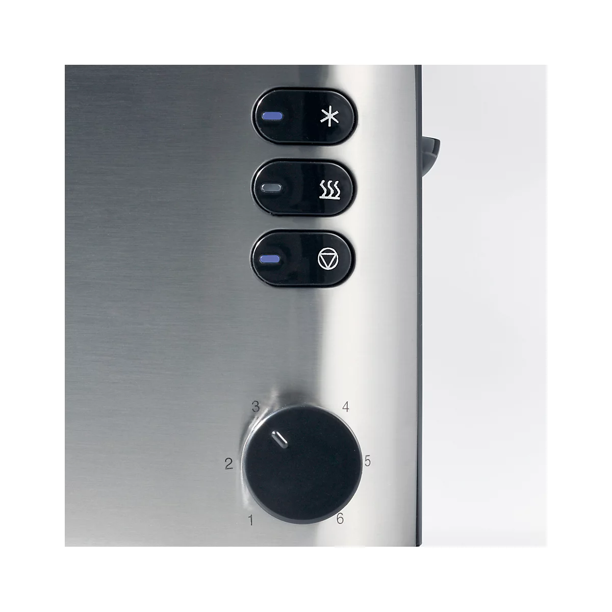 Gros plan d'un grille-pain avec une surface argentée, des boutons noirs et un cadran pour le réglage du brunissage.