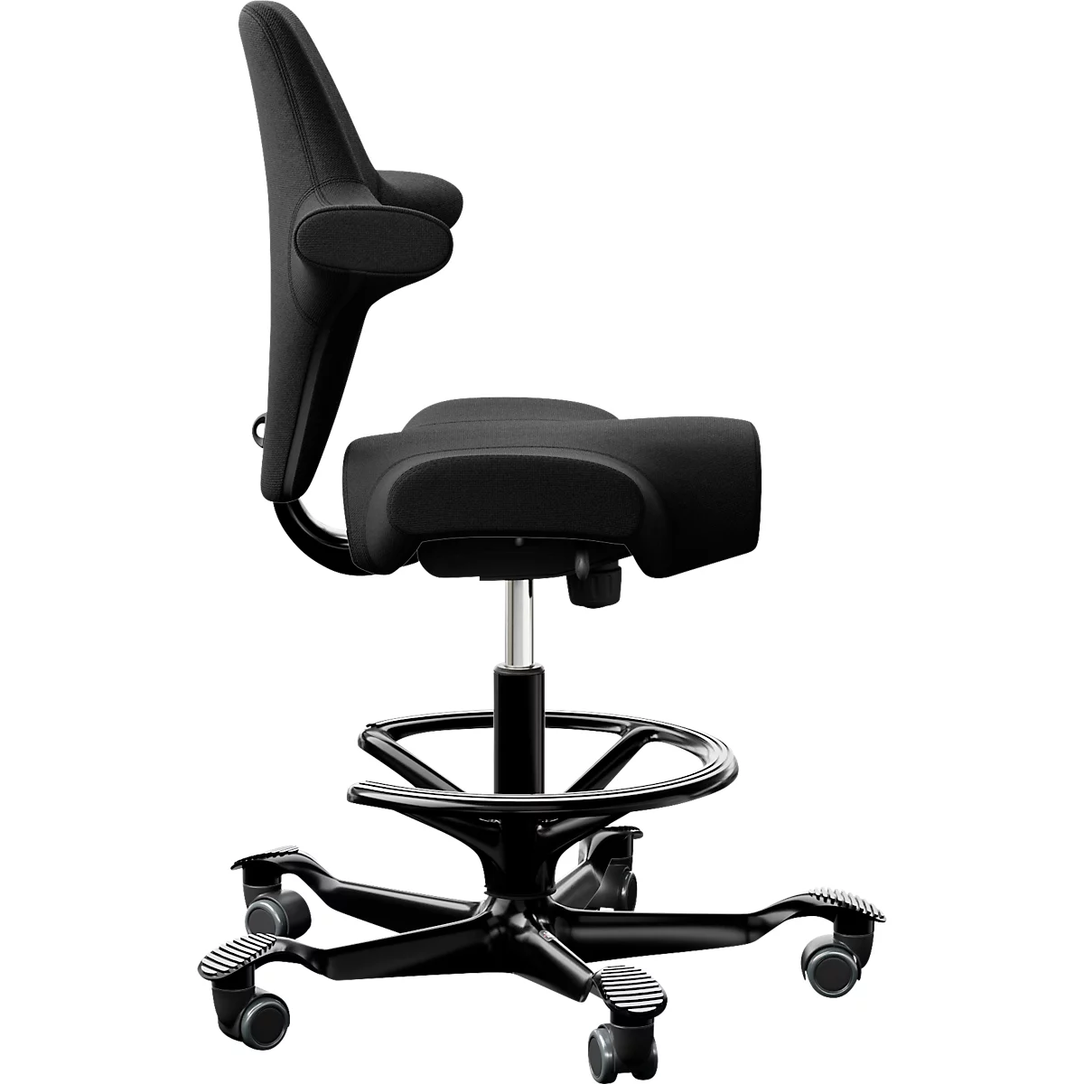 HÅG Capisco 8106 siège de bureau, réglable en hauteur et en profondeur, piétement aluminium, roulettes en dur, mousse, repose-pieds, noir/noir