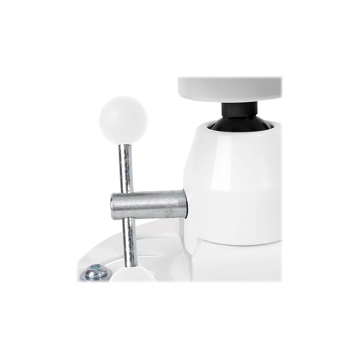 Nahaufnahme einer weißen Küchenmaschine. Kugelförmiger Griff mit Stab, an weißem Gehäuse befestigt.