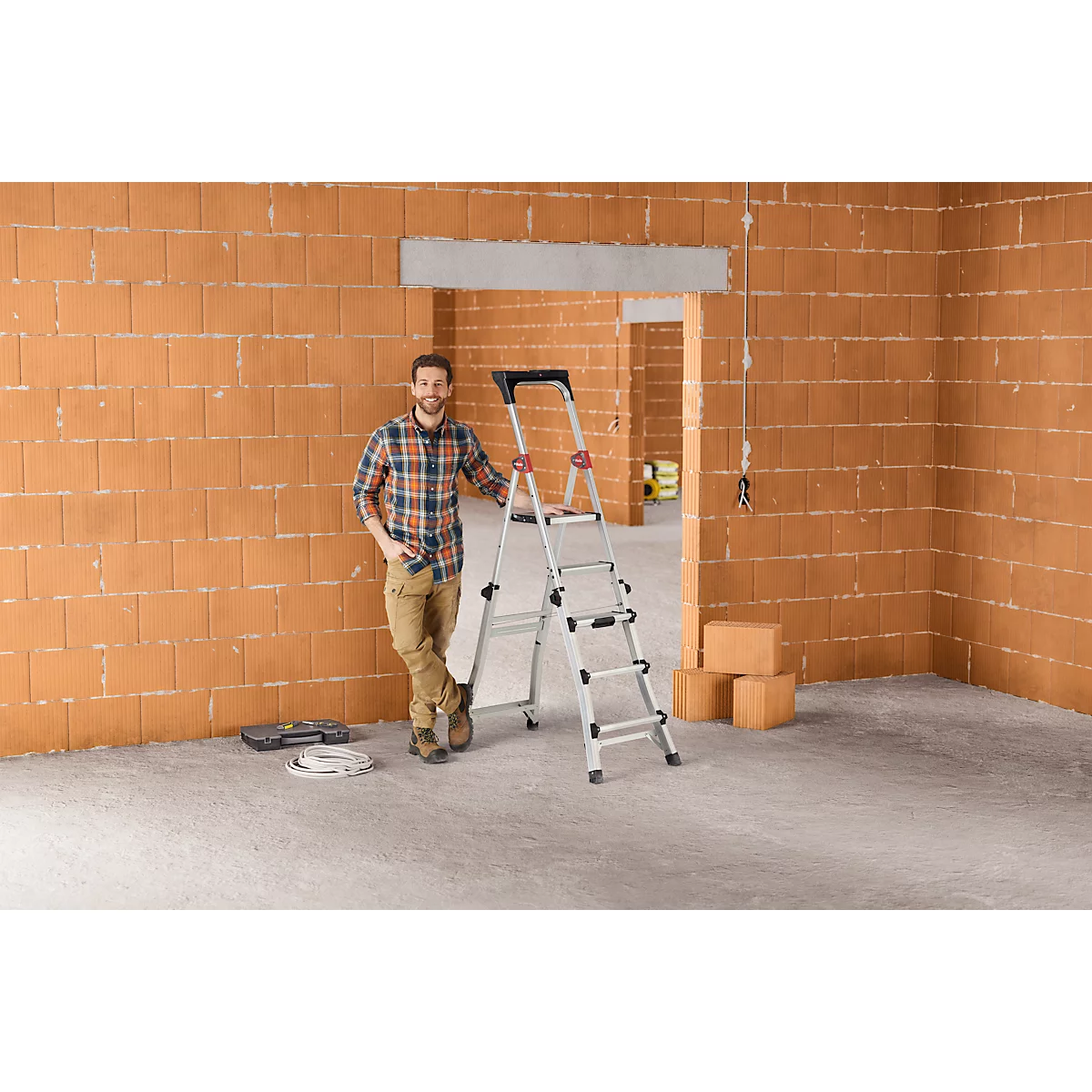 HAILO TL100 Alu-Teleskopleiter Topline, 3 - 5 Stufen, bis 309 cm, rutschfest, mit Ablageschale, bis 150 kg