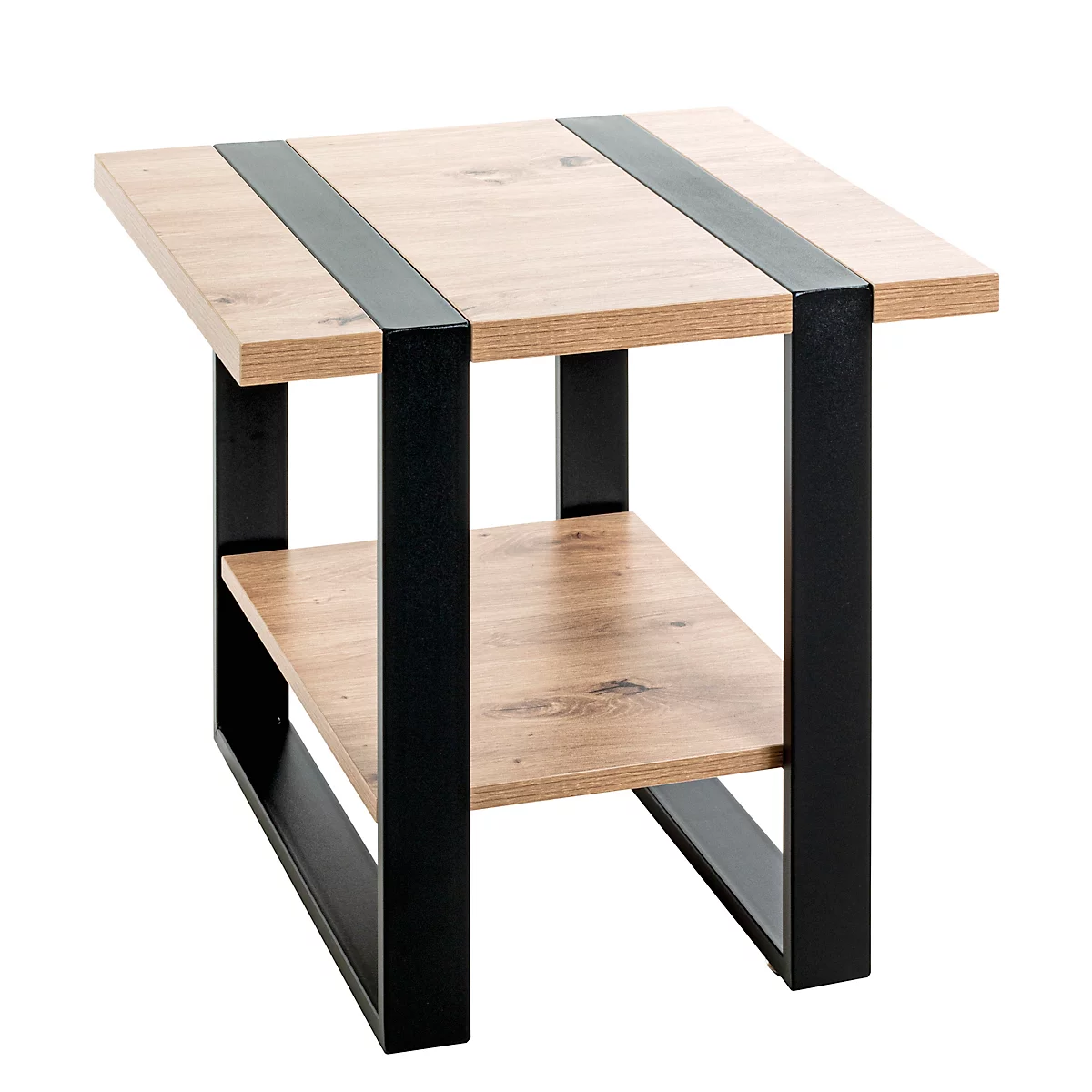Une table d'appoint carrée avec plateau en bois et étagère inférieure. Cadre en métal noir.