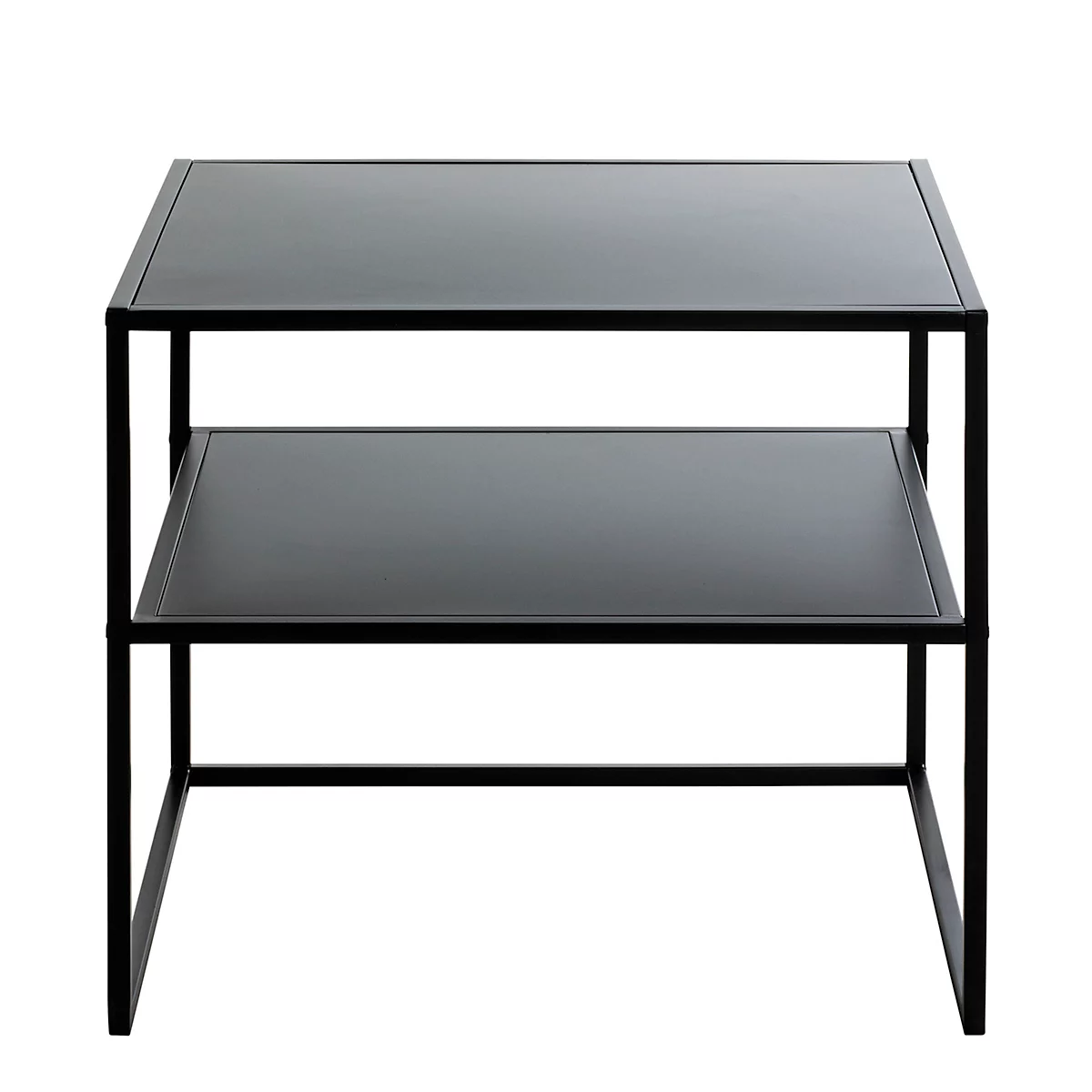 Table d'appoint noire à deux niveaux. Dimensions : 50x40x45 cm. Les étagères sont reliées par une structure métallique noire.