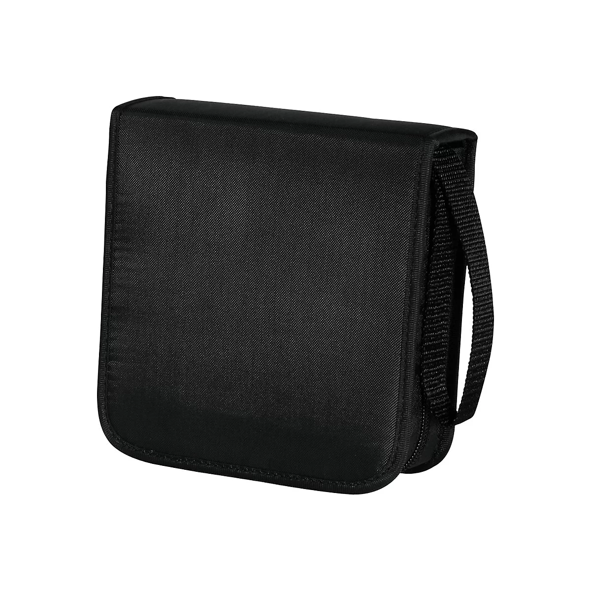 Étui à CD noir avec fermeture éclair et bandoulière. Forme rectangulaire, texture tissu. Sur fond blanc.