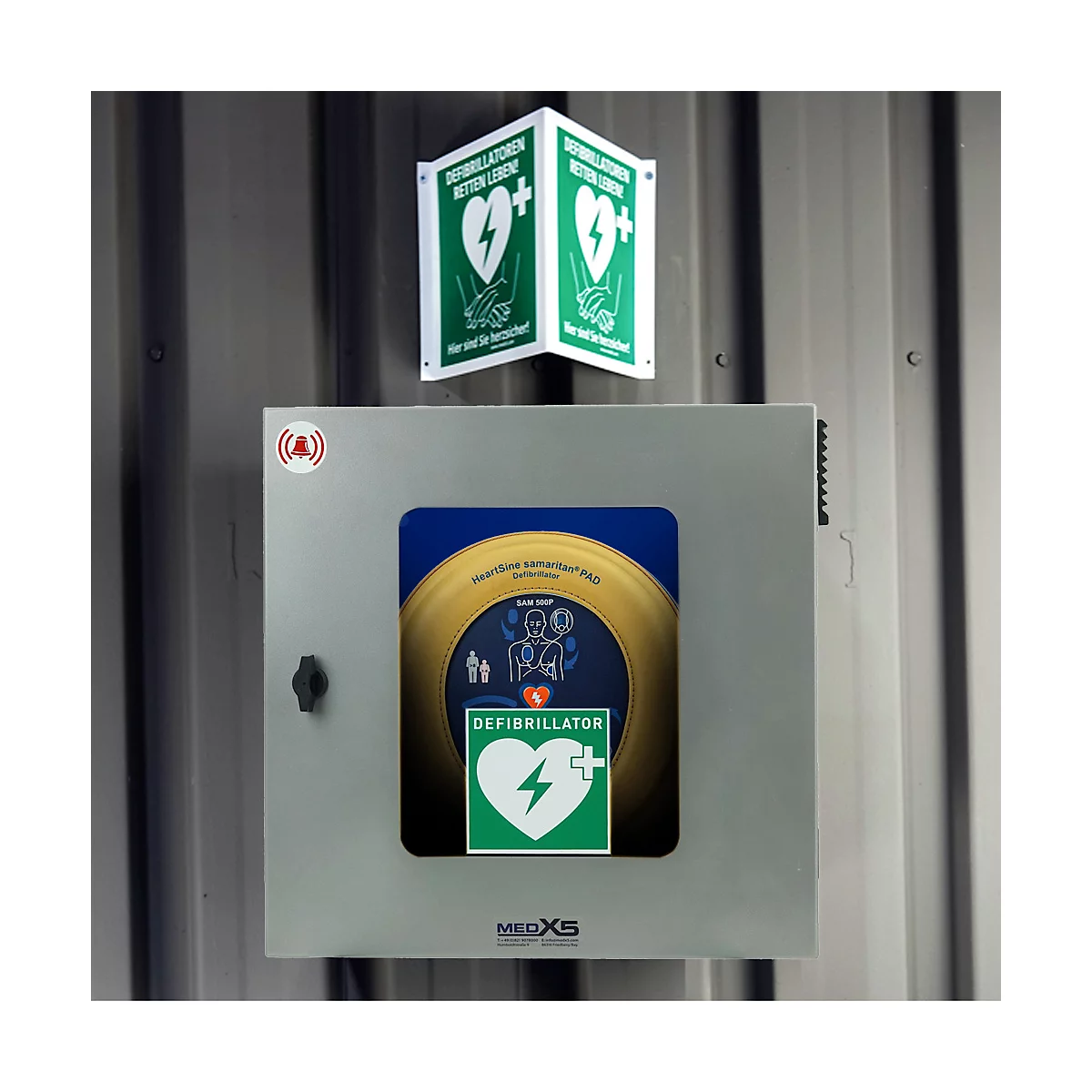HeartSine SAM500P Reanimations-Defibrillator, AED, mit manueller Schockabgabe, 4 Jahre Allgefahren-Zusatzversicherung, klimatisierter Außenwandkasten mit Standortmarkierung