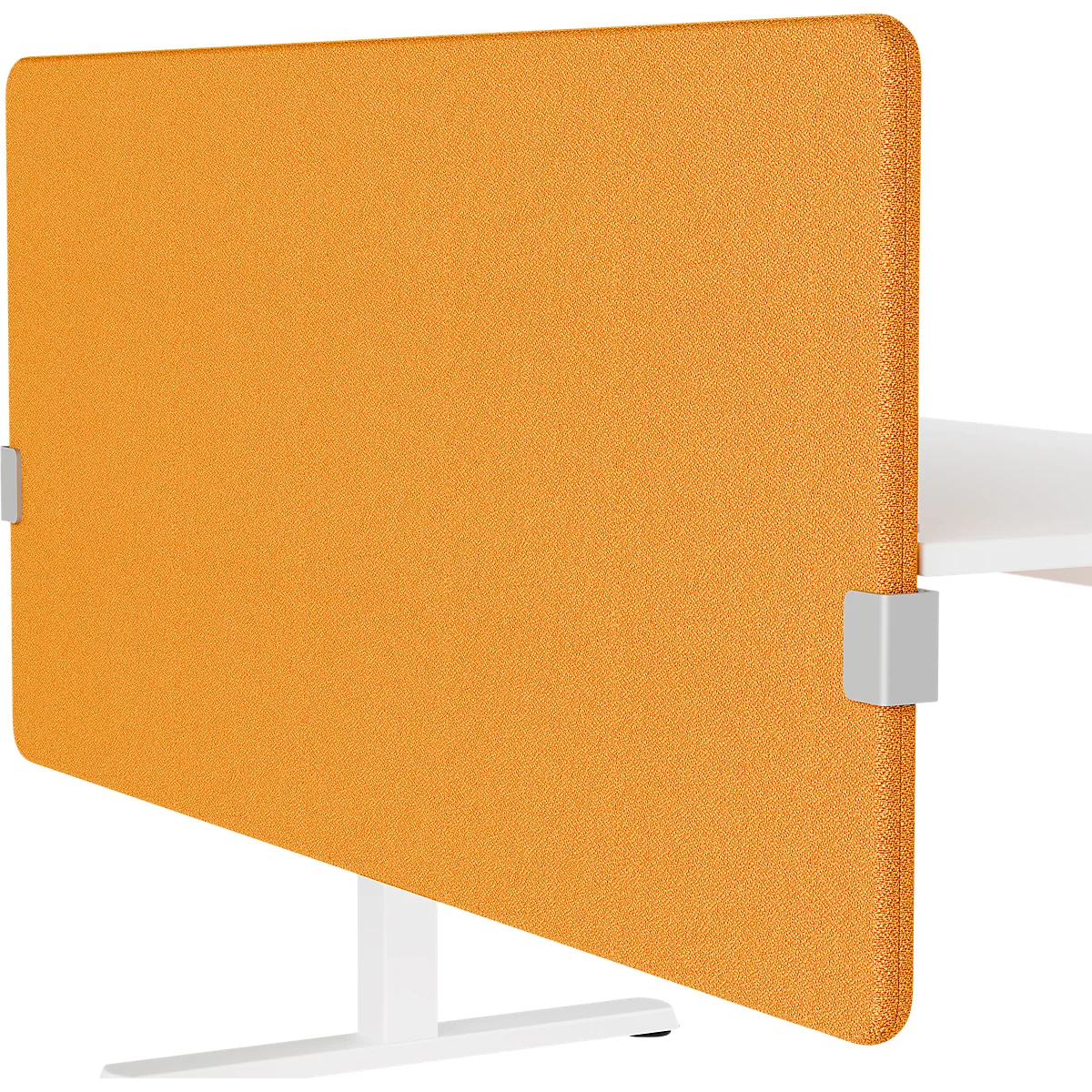 Orangefarbene Schreibtischabtrennung mit silberfarbenen Halterungen. Der Tisch und der Fuß sind weiß.