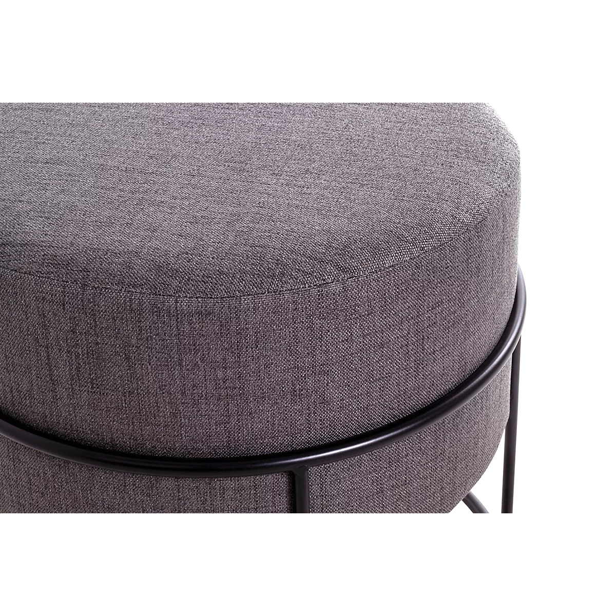 Grauer Hocker mit schwarzem Metallgestell, Maße: 48 cm Durchmesser, 44 cm hoch.