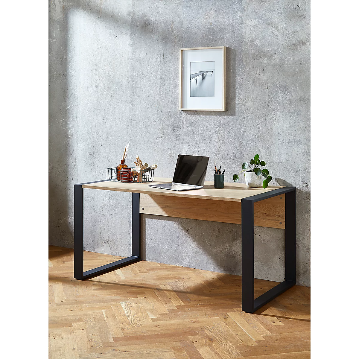 Home Office Schreibtisch TEMPIO, Rechteck, Kufen, B 1500 x T 800 x H 740 mm, Hickory-Eiche/anthrazit + Kabelführungsbügel