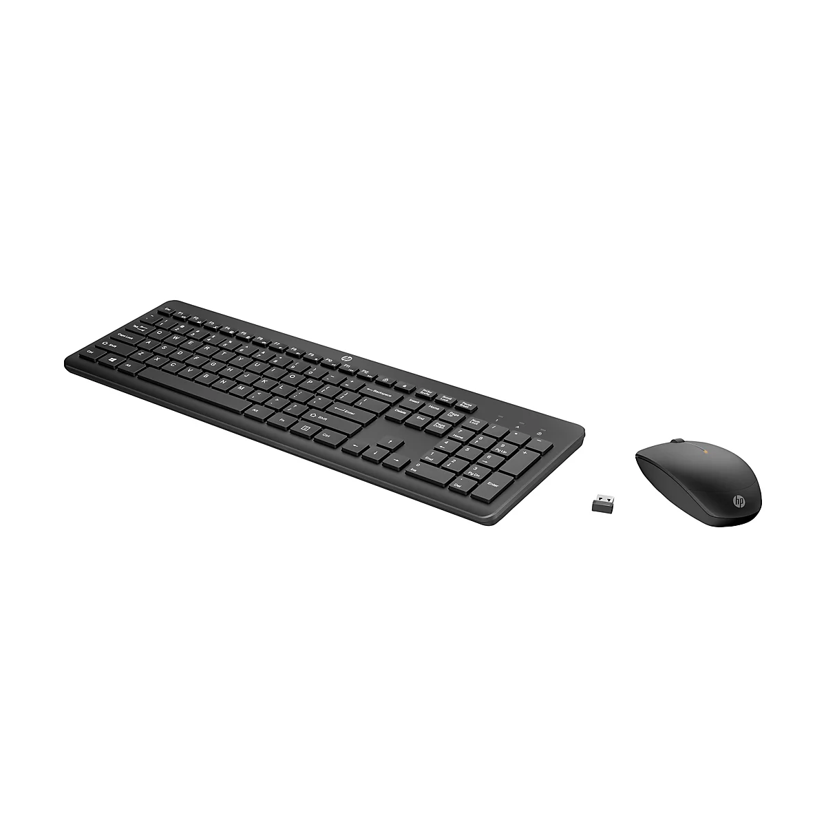 Schwarzes drahtloses Tastatur- und Maus-Set von HP, vor weißem Hintergrund. Die Tastatur hat die üblichen Tasten und das HP-Logo, die Maus ist einfach und kompakt, mit dem HP-Logo. Ein USB-Empfänger ist ebenfalls zu sehen.