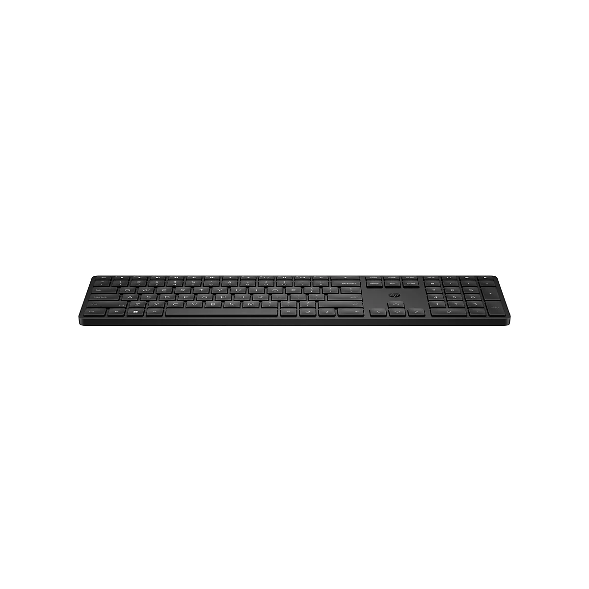 Schwarze kabellose HP-Tastatur vor weißem Hintergrund in der Frontalansicht.