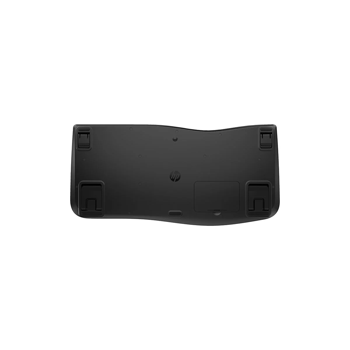 Die Unterseite einer schwarzen HP Tastatur mit vier Standfüßen und einem Batteriefach.