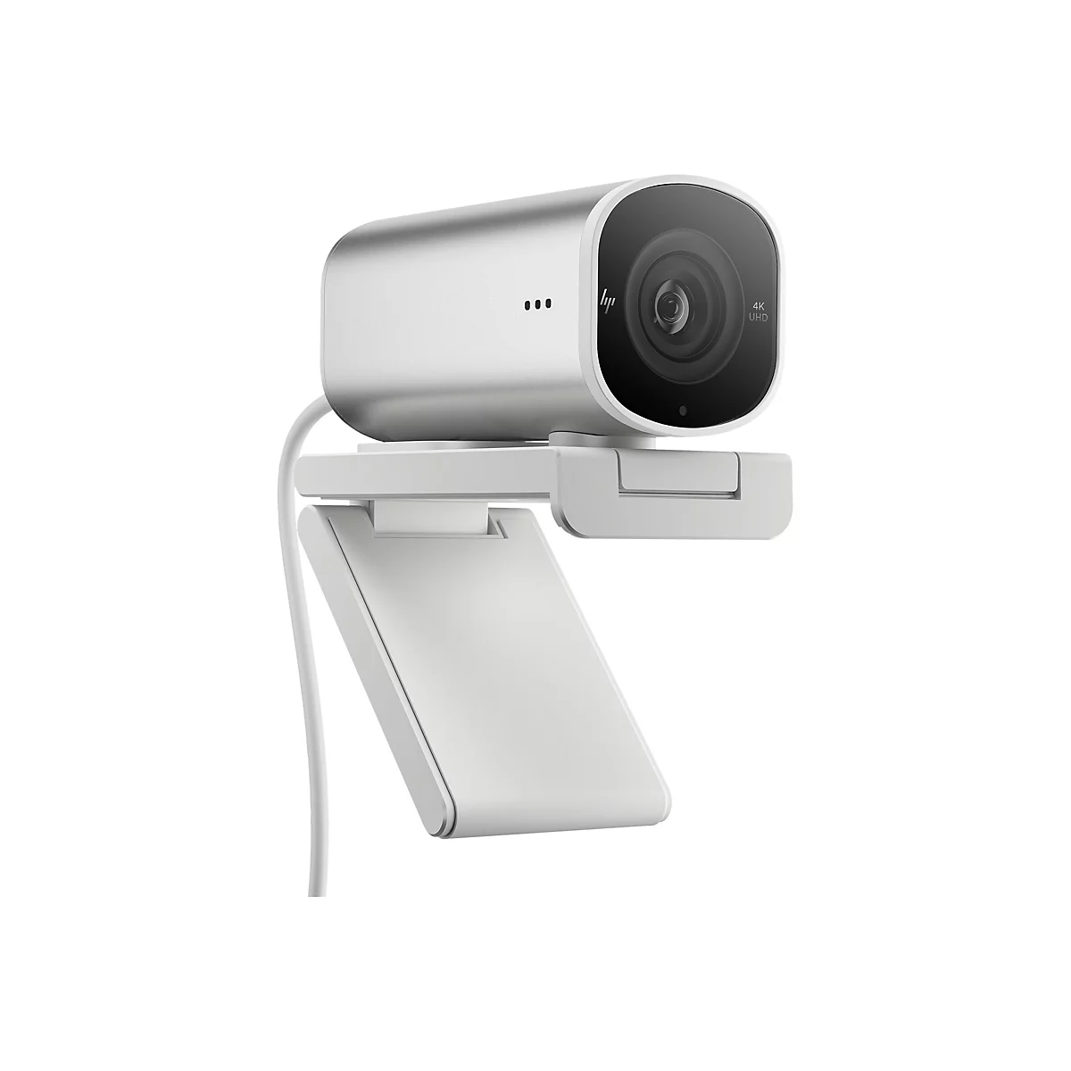 Eine silberne Webcam mit 4K UHD-Kennzeichnung, einem dreiteiligen Punktmuster, und einem HP-Logo. Sie wird von einem weißen Halter und einem Kabel getragen.