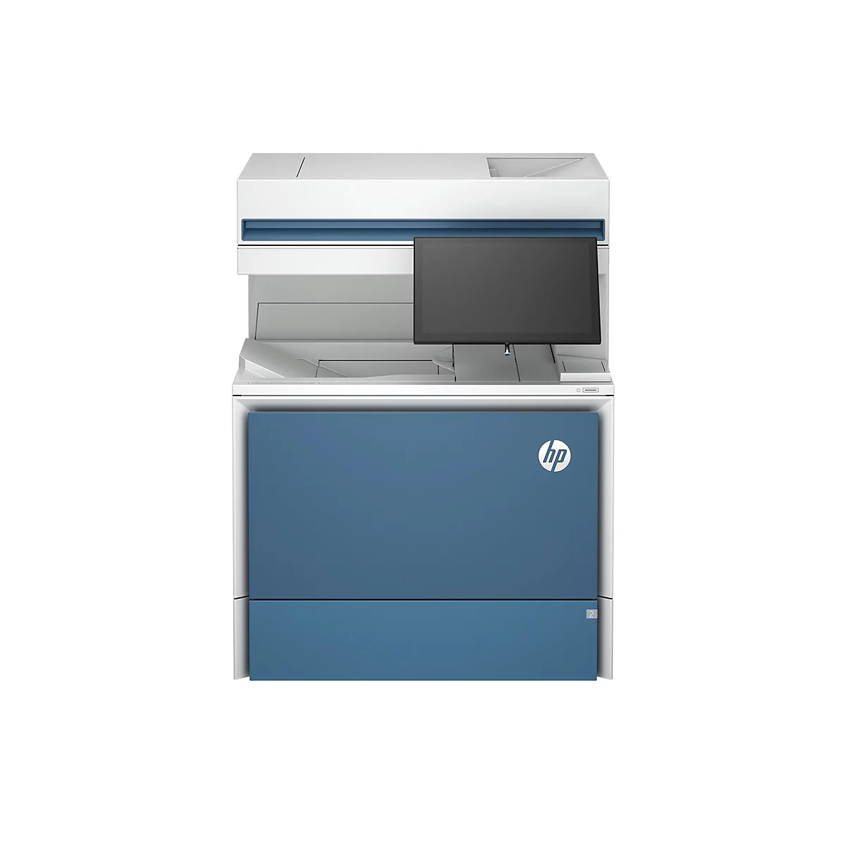 Ein weiß-blauer HP Multifunktionsdrucker von vorne vor weißem Hintergrund.