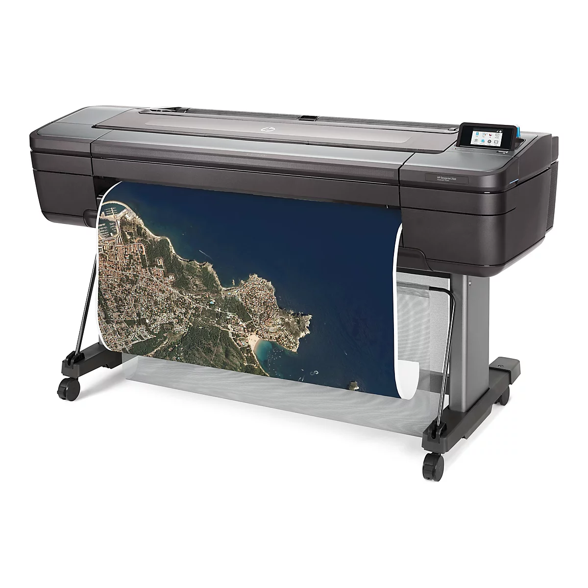 Grande imprimante HP Designjet Z6dr noire, imprimant une carte. La feuille finie s'enroule. L'appareil est posé sur un cadre argenté.