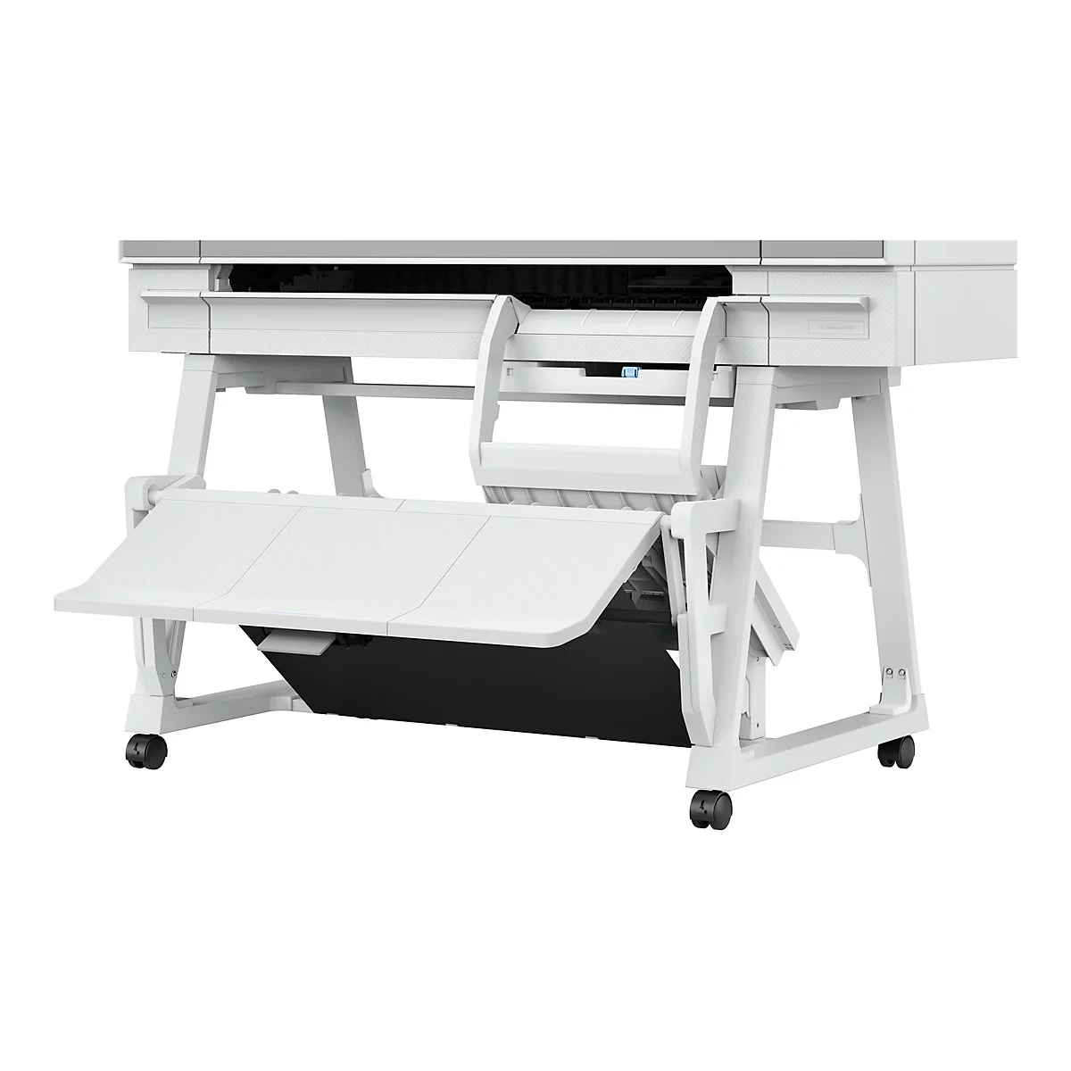 Ein weißer Großformatdrucker mit offenem Papiersammelfach. Schwarze Rollen und graue Akzente.