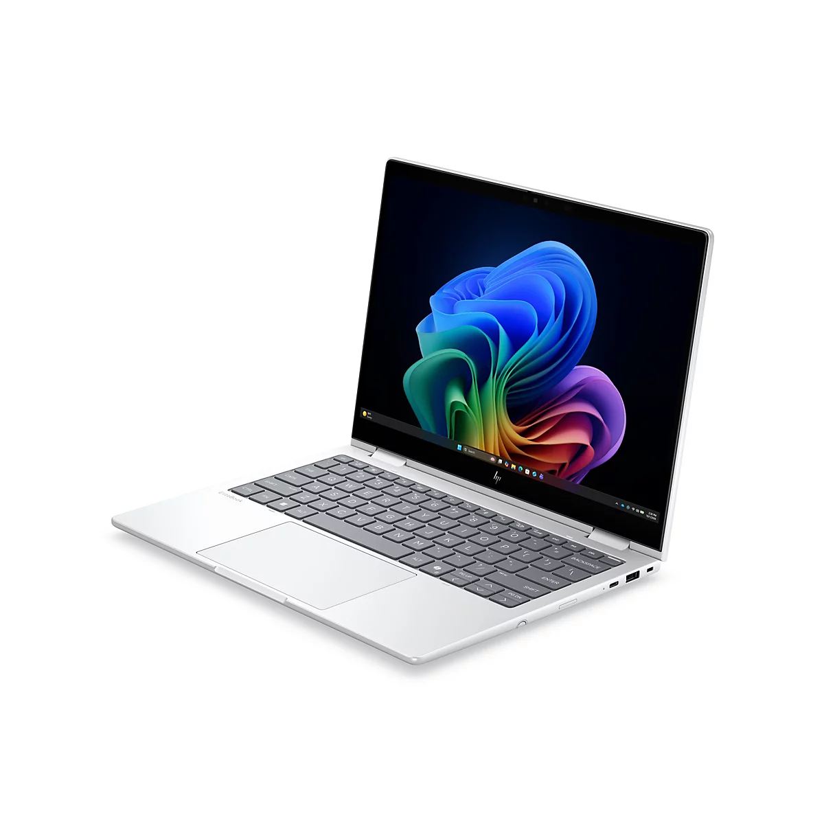 Silbernes HP EliteBook Laptop leicht aufgeklappt vor weißem Hintergrund mit farbenfrohem abstraktem Bildschirmhintergrund.