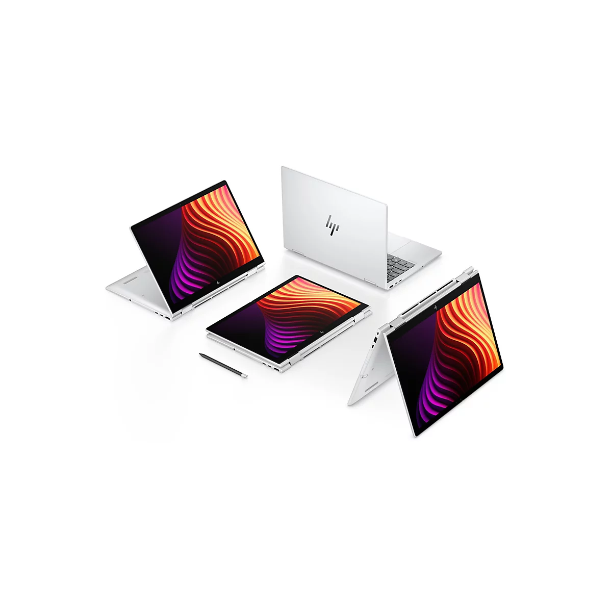 Mehrere silberne HP Laptops in verschiedenen Positionen. Bildschirme zeigen ein abstraktes farbenfrohes Design. Ein Stift liegt daneben.