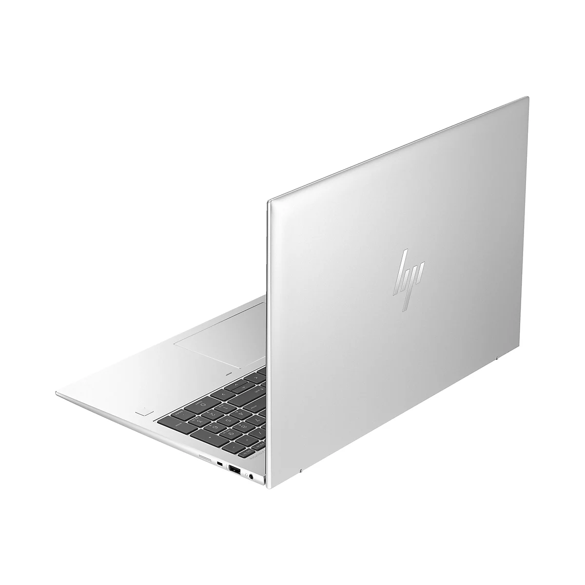 Ein silberner HP Laptop, leicht angewinkelt, auf weiÃŸem Hintergrund. Auf dem Deckel befindet sich das HP Logo.