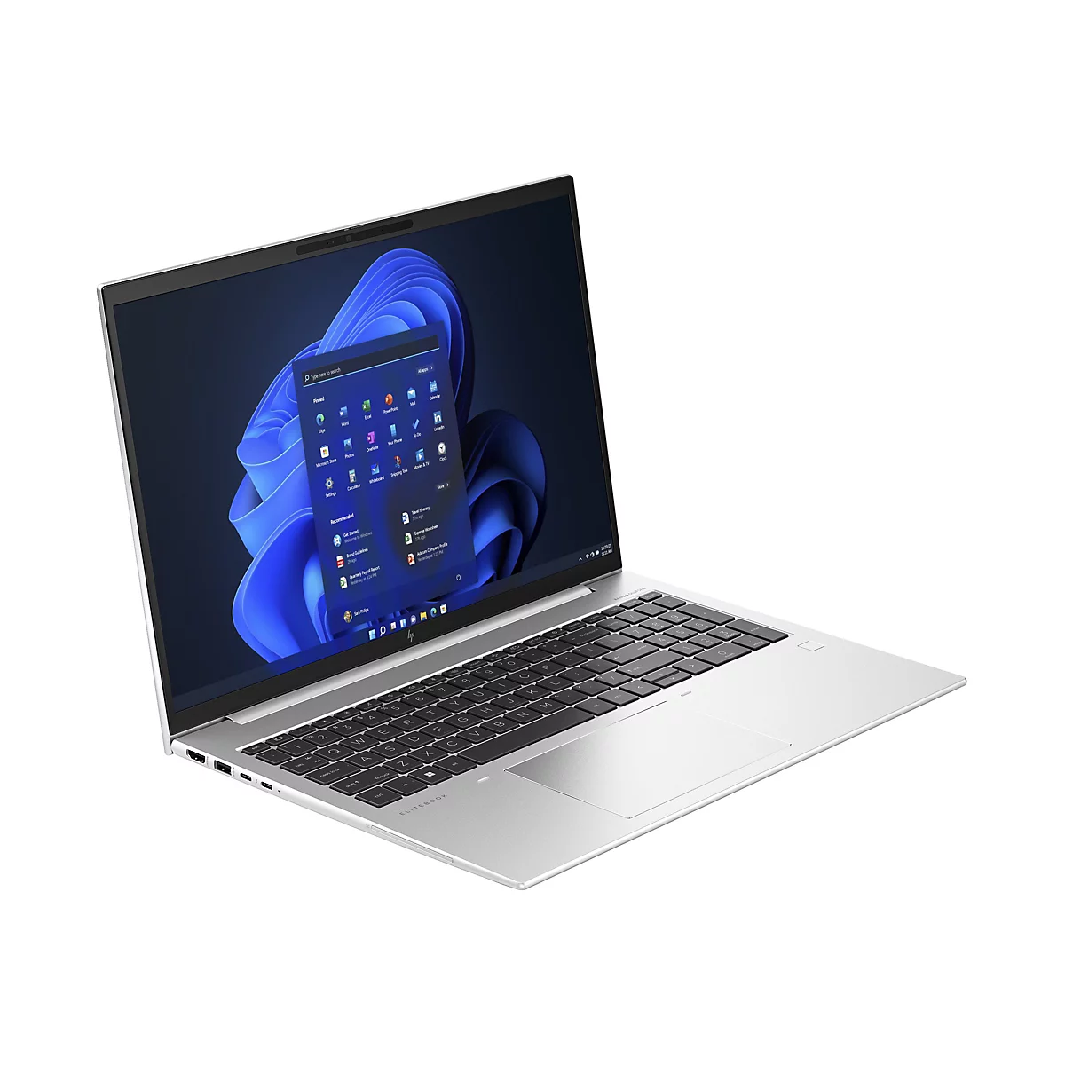 Ein offener, silberfarbener Laptop, der auf einem weiÃŸen Hintergrund platziert ist, zeigt einen Windows-Desktop mit Symbolen.