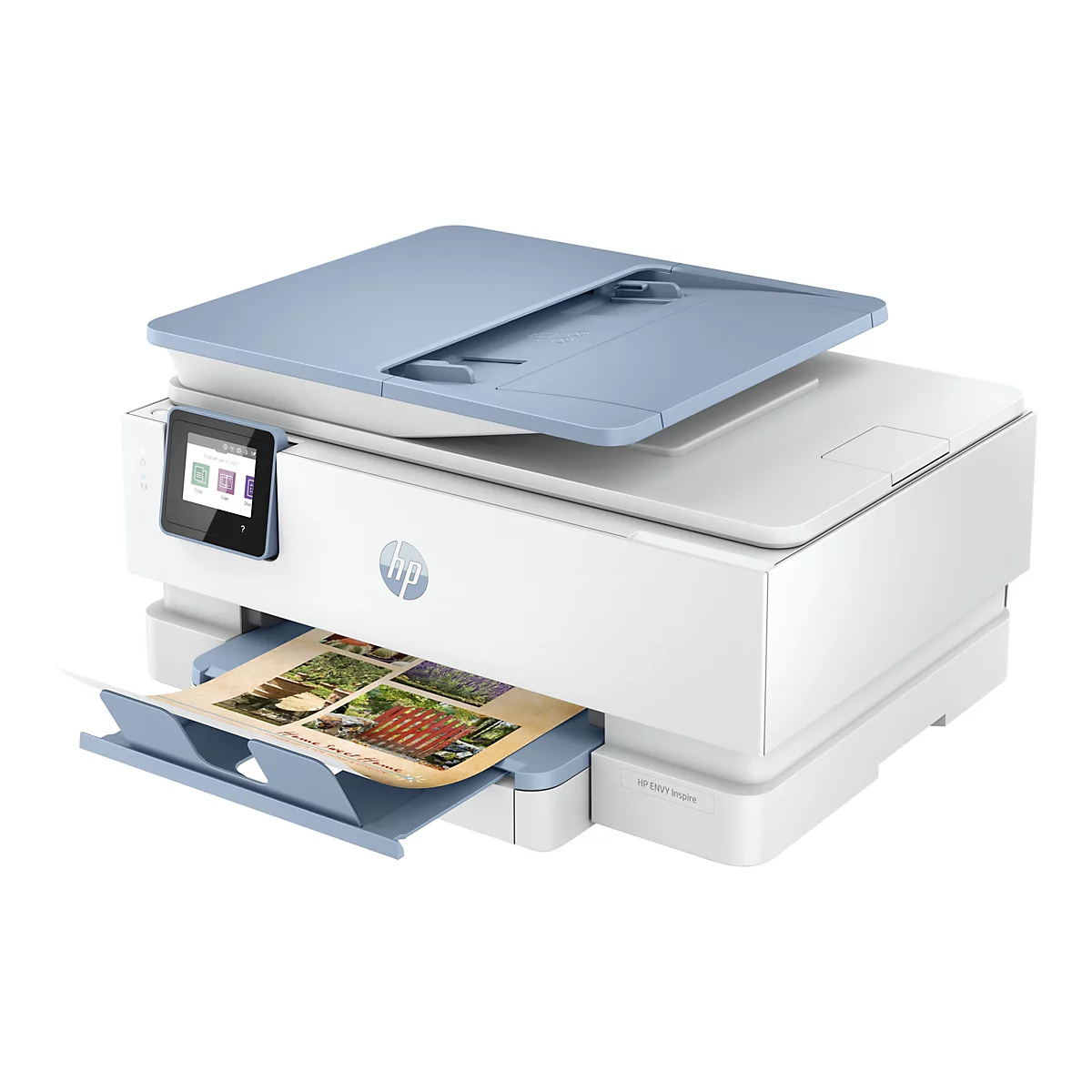 Une imprimante HP ENVY Inspire blanche imprimant une feuille de papier colorée avec des photos. Le bac ouvert est bleu clair.