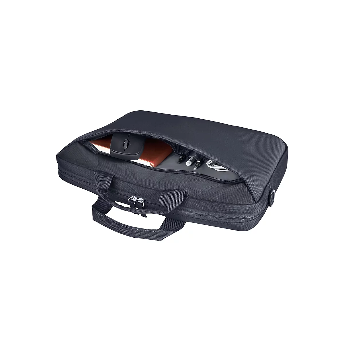 Eine dunkelgraue Laptoptasche mit geöffnetem Fach, in dem eine Maus, ein Notizbuch und Stifte stecken.