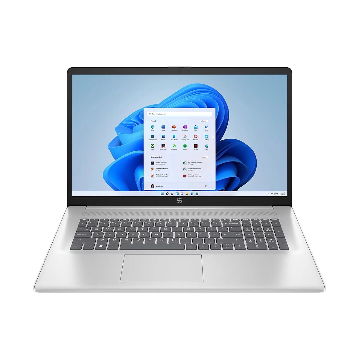 Ein silberner HP Laptop mit geöffnetem Bildschirm, der Windows 11 anzeigt. Die Tastatur ist hellgrau, die Tasten dunkelgrau beschriftet. Der Hintergrund ist weiß.