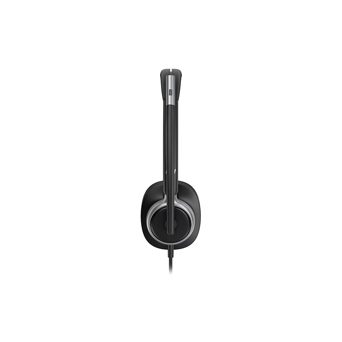 Schwarzes Headset, von vorne gesehen, auf weißem Hintergrund. Die Ohrmuschel ist rund mit einer silbernen Umrandung und einem schwarzen Mikrofon.