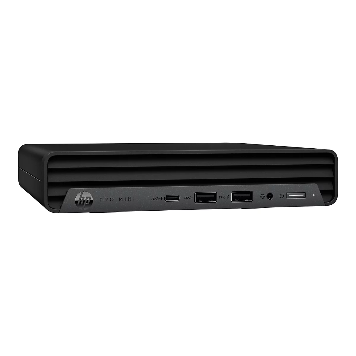 Ein schwarzer HP Pro Mini PC. Auf der Vorderseite befinden sich mehrere Anschlüsse. Der PC steht vor weißem Hintergrund.