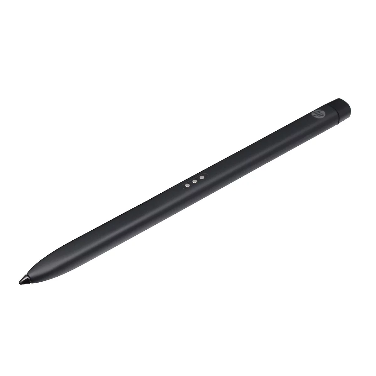 Schwarzer Stylus-Stift mit drei kleinen Punkten und HP-Logo. Liegt diagonal vor weißem Hintergrund.