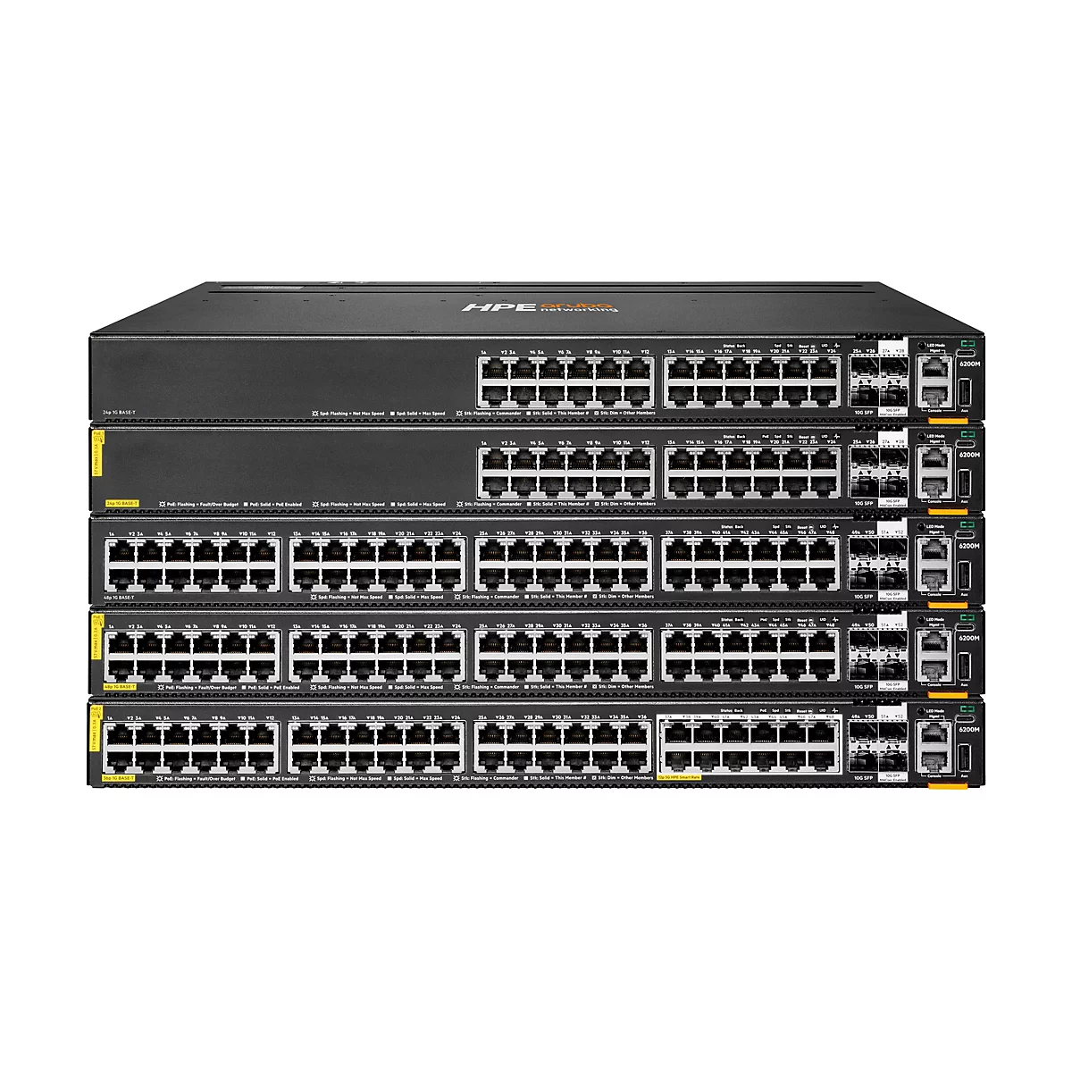 Mehrere schwarze Netzwerk-Switches der Marke HPE sind abgebildet. Jedes Gerät hat mehrere Anschlussports, LEDs und Beschriftungen. Die Geräte sind gestapelt, wobei die oberste Einheit das Logo der Marke trägt.